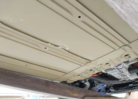 2023 Tesla Model Y Awd/Long Range Dual Motor All-Wheel Drive z USA, uszkodzony, nr VIN 7SAYGDEE1PA081905